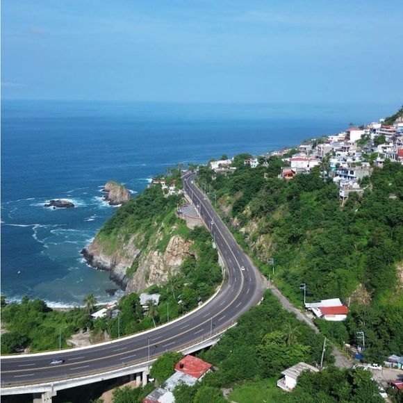 Unlisted - Picture 3 of 3